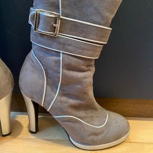 Gray suede with silver piping platform and heel knee high good condition cute!